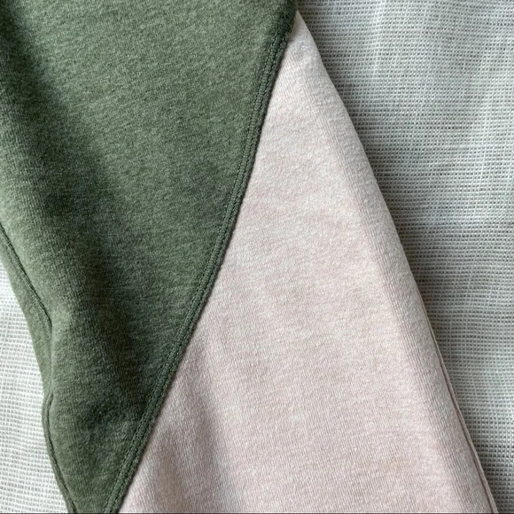 WE OVER ME Synergy Leggings Green Olive Pink XS - Picture 8 of 10